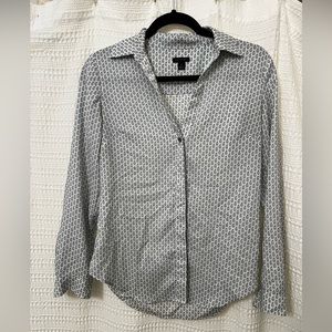 Ann Taylor XS - white button down